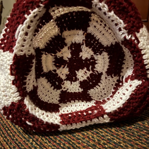 Hand Crocheted Checkered Bucket Hat maroon and white - Picture 4 of 5